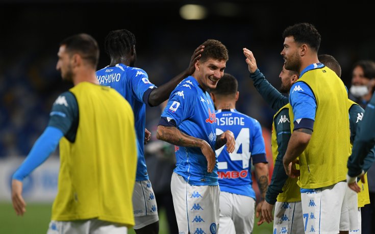 Наполи се вклини втори след шумен успех над Удинезе