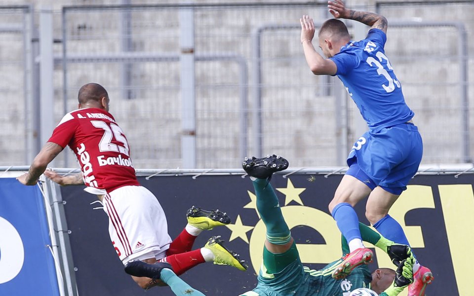 Вратарят на ЦСКА 1948 Никола Виденов стана Играч на мача