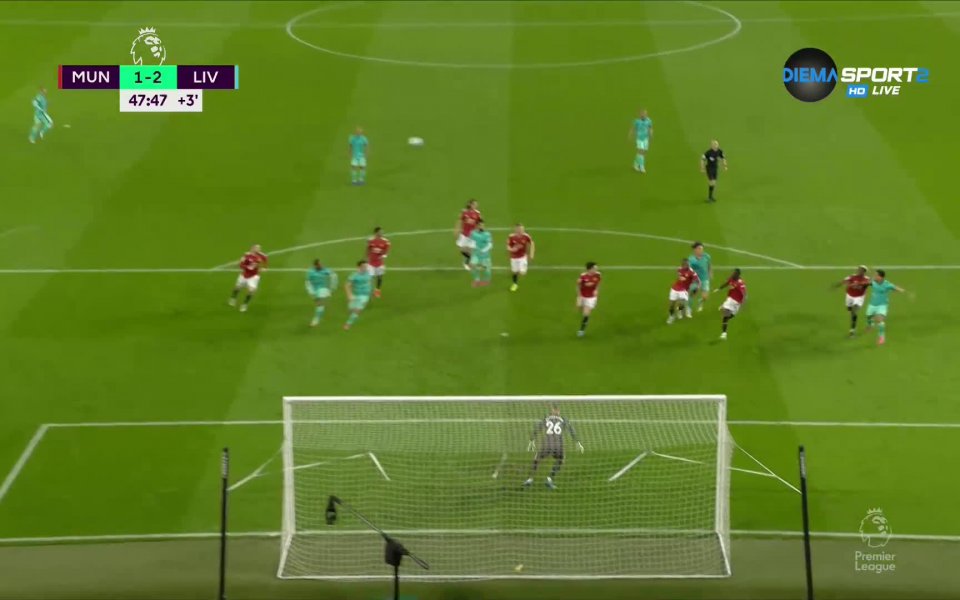 Манчестър Юнайтед и Ливърпул играят при резултат 1:2 в отложен