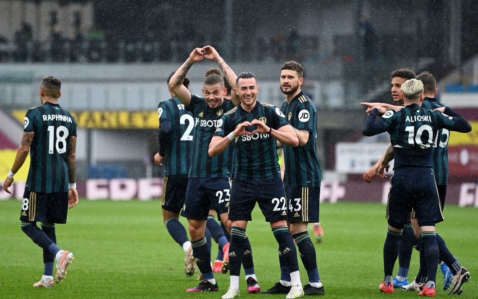 Лийдс записа категорична победа над Бърнли в мач от 36-ия