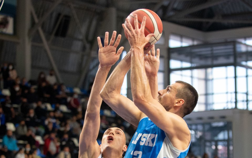 Левски Лукойл победи Рилски спортист в Самоков с 87:79 (20:20,