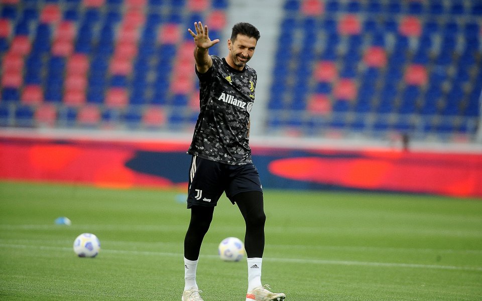 Легендарният вратар Джанлуиджи Буфон, който вече обяви, че се разделя