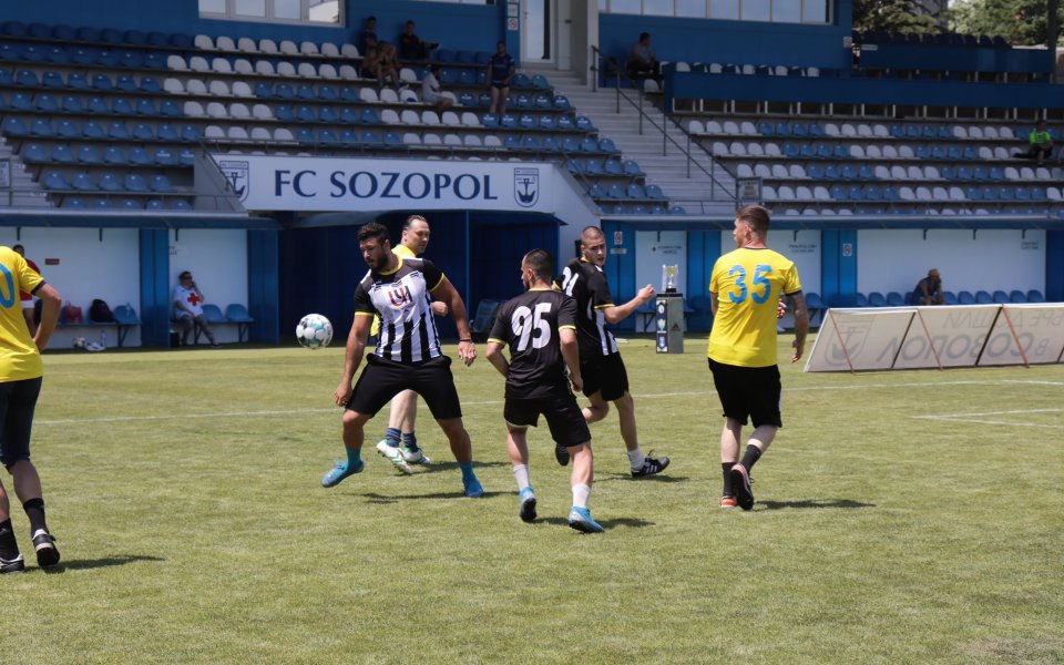 С резултатни мачове започна турнирът по минифутбол за Купа "Созопол",