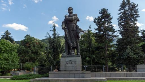 Паметникът на Христо Ботев във Враца