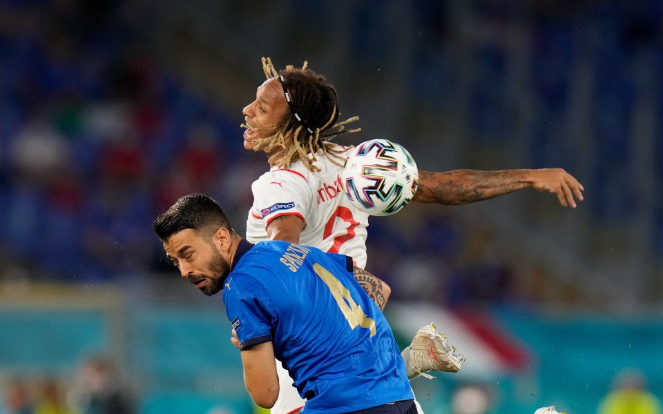 Италия и Швейцария играят при 1:0 във втори двубой за