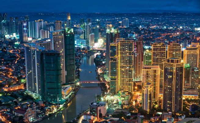 Забраняват на неваксинираните жители на Манила да използват градския транспорт