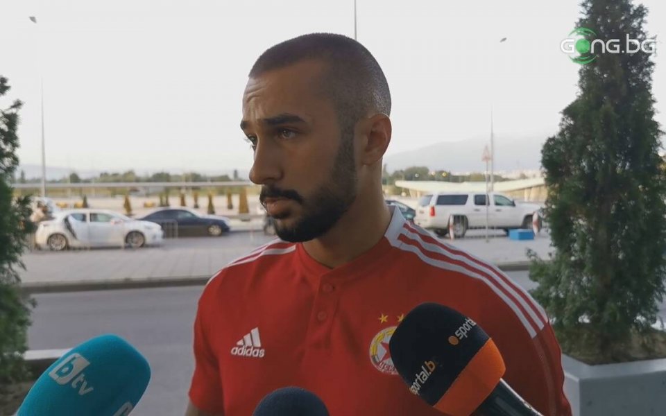 Футболистът на ЦСКА - Георги Йомов, говори пред медиите преди