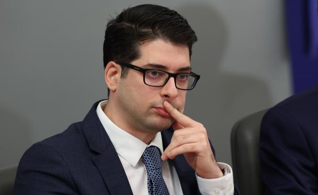Правителството очаква предупреждение за свръхдефицит от Европейската комисия