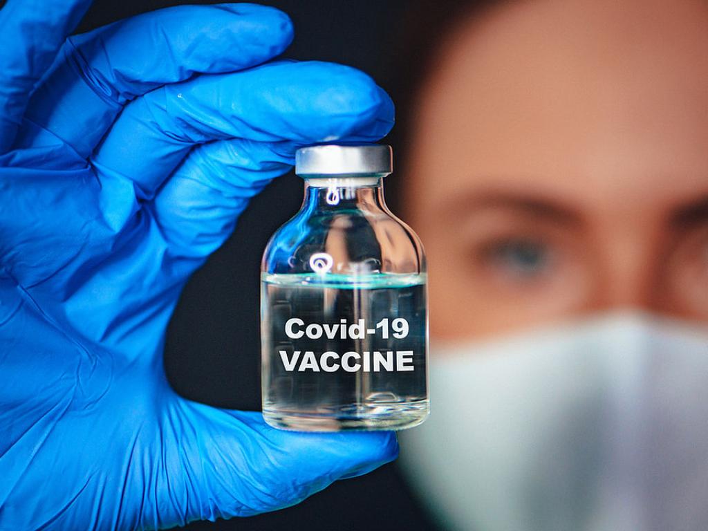Индийски изследователи установиха че няма връзка между ваксинацията срещу COVID 19
