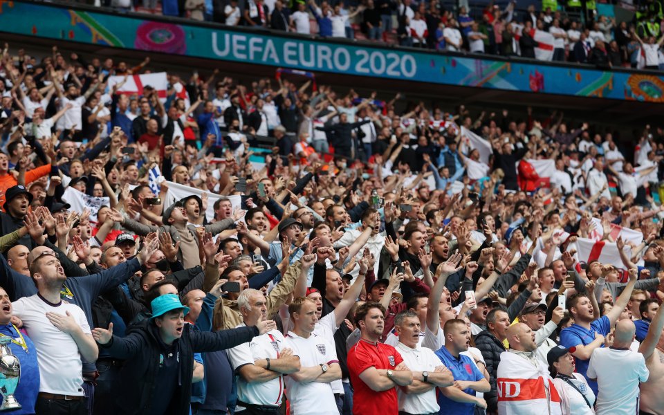 Ваксинирани фенове получават безплатни билети за финала на UEFA EURO 2020