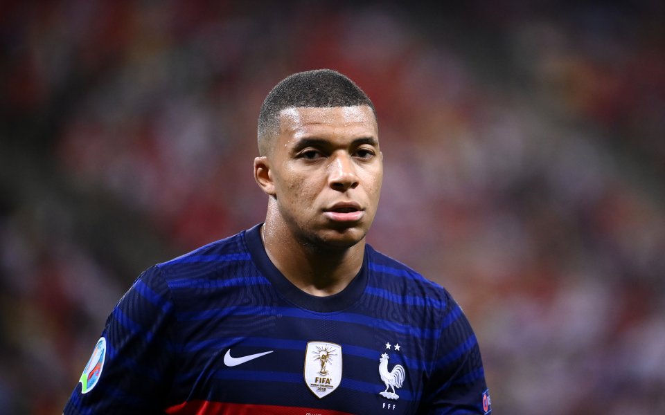 Звездата на Пари Сен Жермен Килиан Мбапе е информирал ръководството