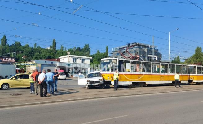 Катастрофа с трамвай в София