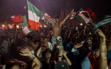 Италианските национали се прибраха у дома след триумфа на Европейското