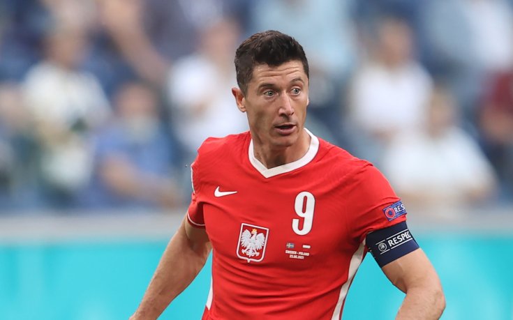 Ман Сити следи ситуацията с Левандовски при провал с Кейн