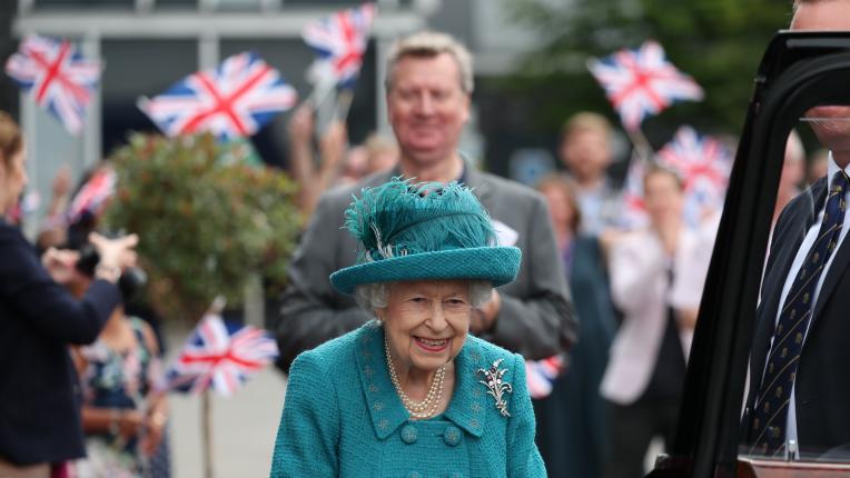  Кралица Елизабет Втора на посещаване в Манчестър 