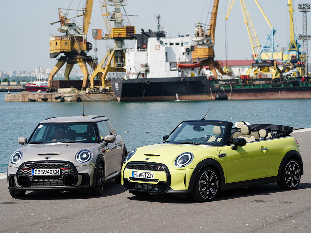 Независимо от формата (3- или 5-врат Cooper/JCW, Cooper Cabrio/JCW или Countryman/JCW), MINI си остава една голям любов, която продължава да кара хората да се обръщат след него, а изживяването зад волана не отстъпва и на йота от прословутото Go Kart усещане, с