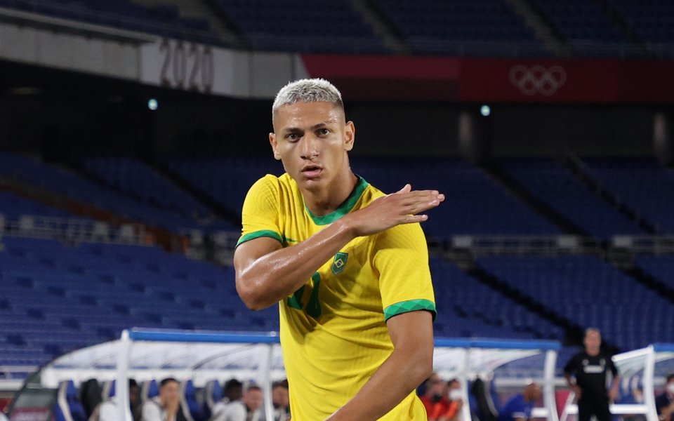 Съставите на Бразилия и Германия играят при резултат