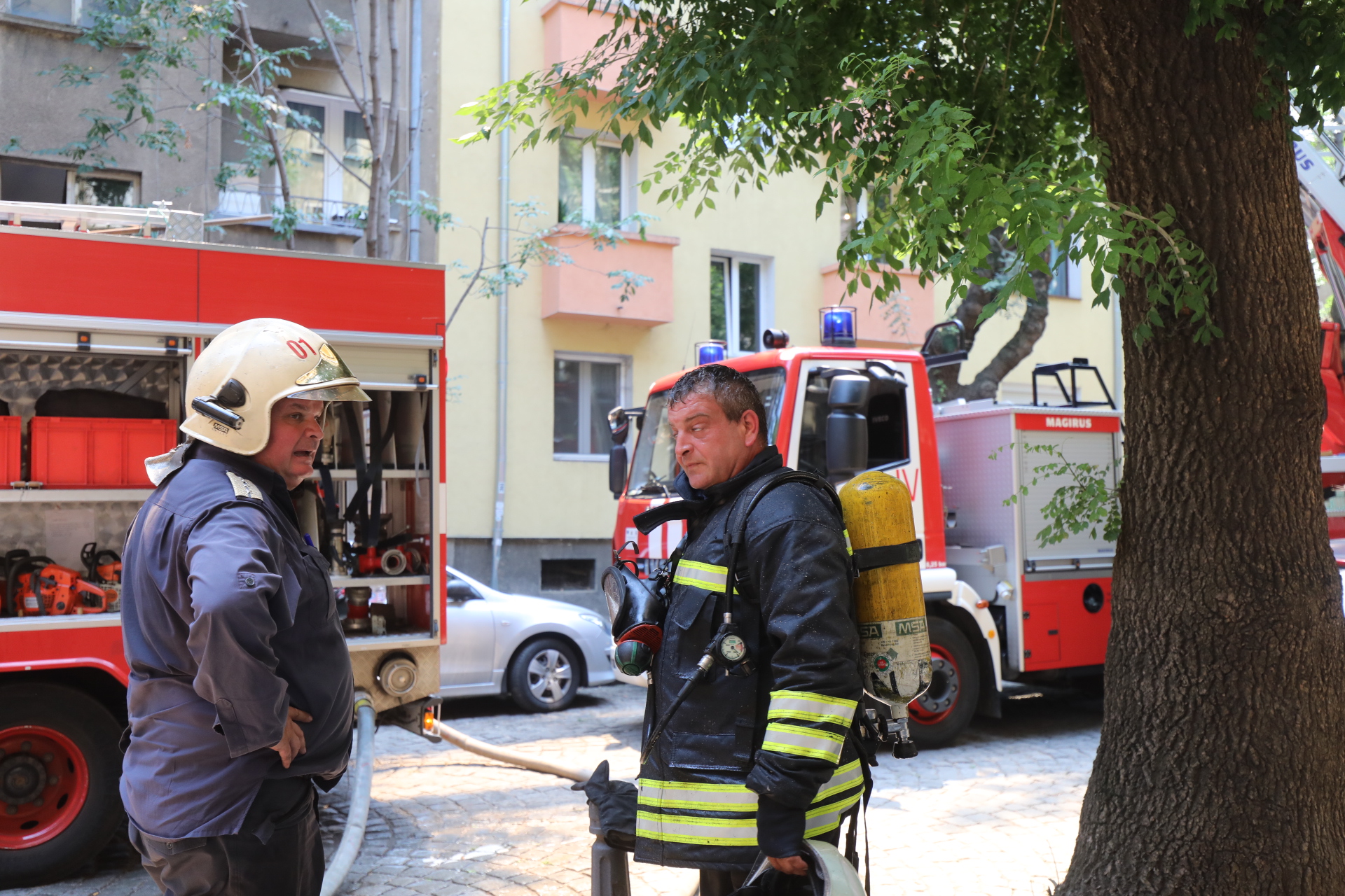 <p>Голям пожар в София, евакуираха хора в жилищна сграда</p>