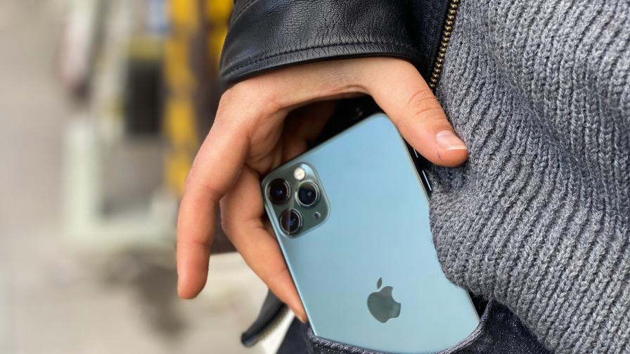Защо Apple не дава лошите във филмите да имат iPhone