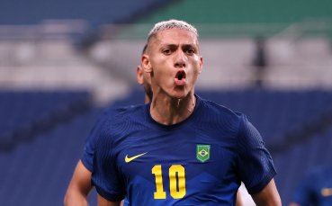 Съставът на Бразилия надви Саудитска Арабия с 3 1 спечели своята