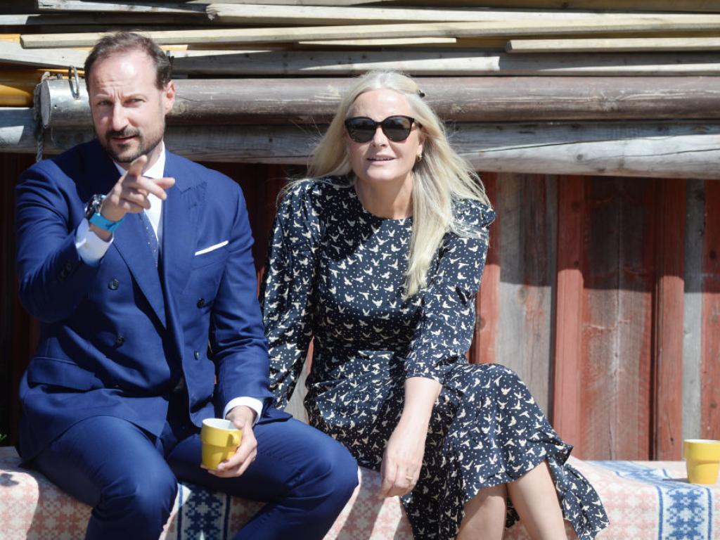 Норвежката полиция съобщи че 27 годишният син на престолонаследничката Мете Марит е