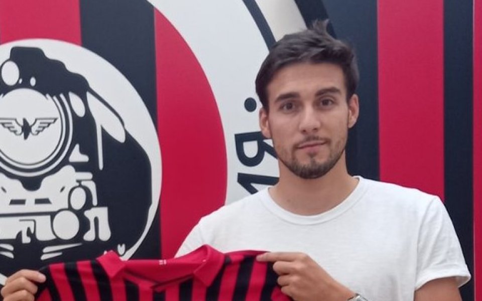 Централният нападател на Локомотив София Илия Димитров ще е аут