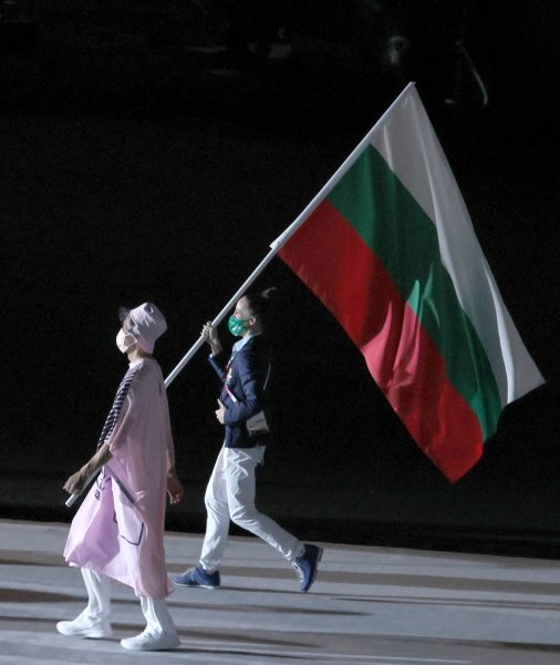 Българската делегация на закриването на Олимпийските игри в Токио1