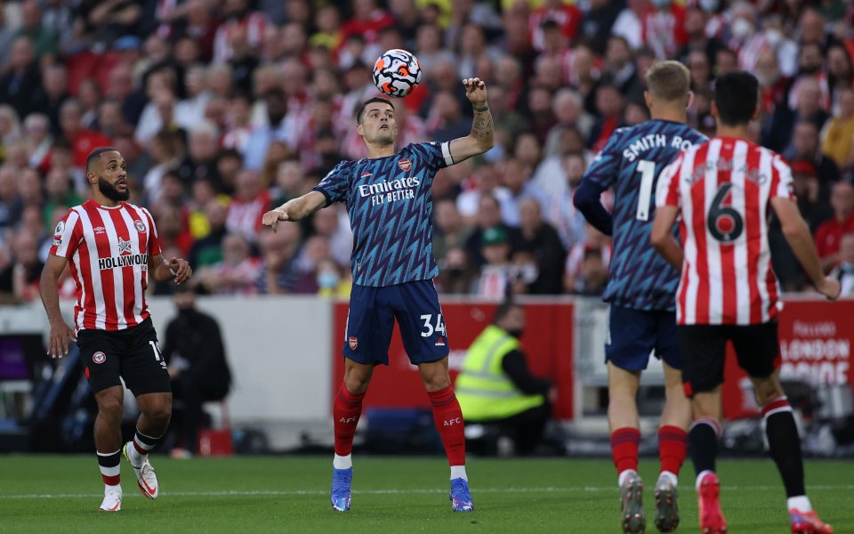 Брентфорд и Арсенал играят при 0:0 в първия мач за