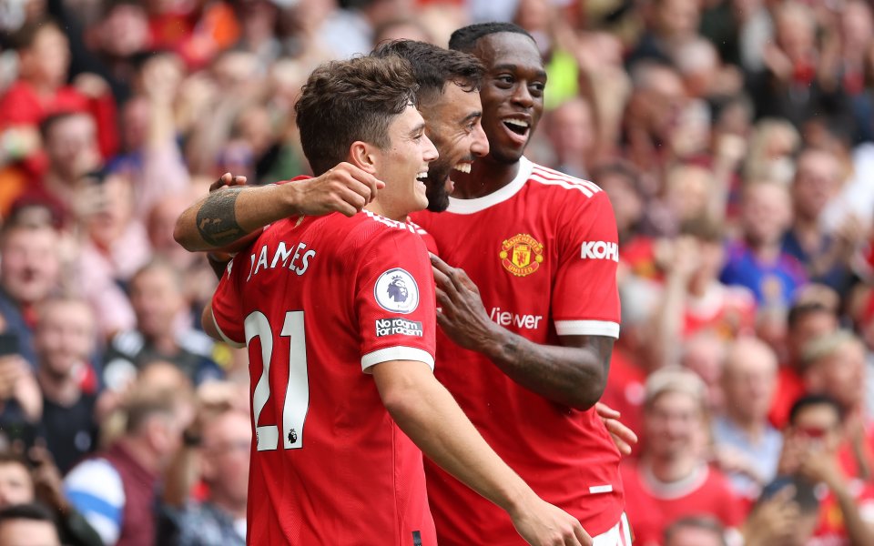 Отборът на Манчестър Юнайтед разнищи из основи гостуващия Лийдс Юнайтед