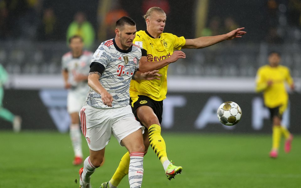 Отборите на Борусия Дортмунд и Байерн играят при резултат