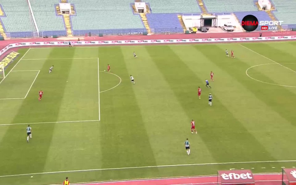 ЦСКА 1948 изравни срещу Черно море в 35.ата минута. "Червените"