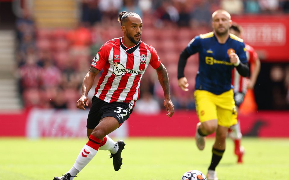 Отборите на Саутхемптън и Манчестър Юнайтед си дават спор в