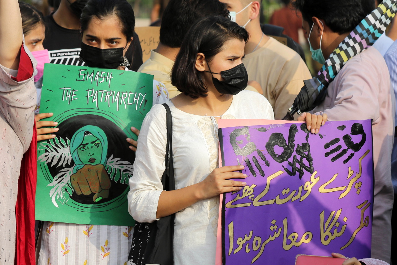 <p>Протестът срещу насилието над жени в Лахор, Пакистан</p>