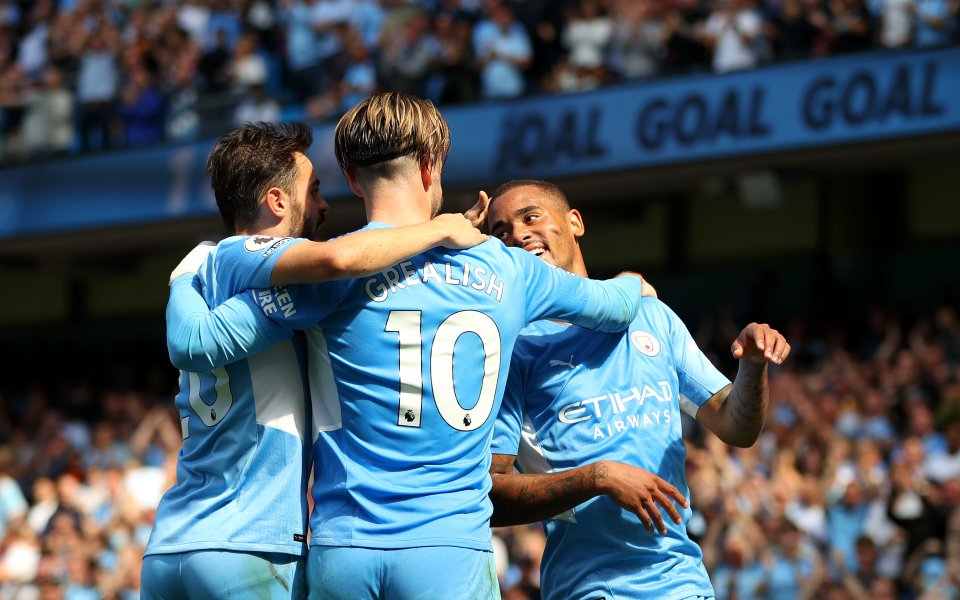 Отборите на Манчестър Сити и Челси играят при