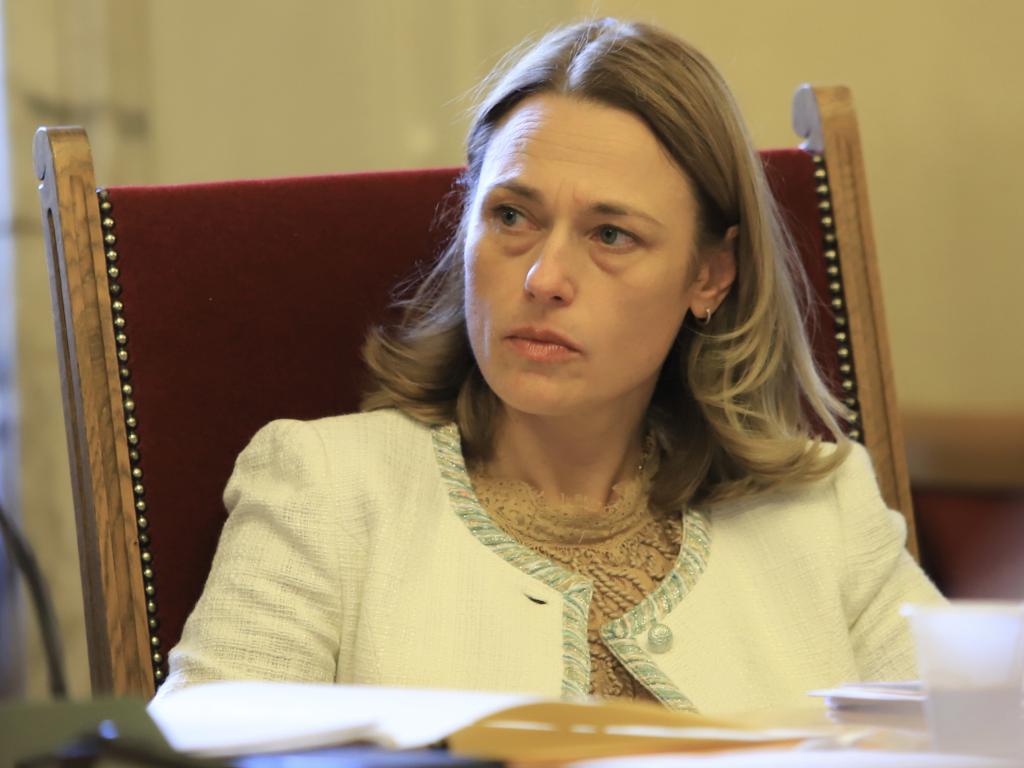 Ива Митева е освободена от поста директор на дирекция Законодателна