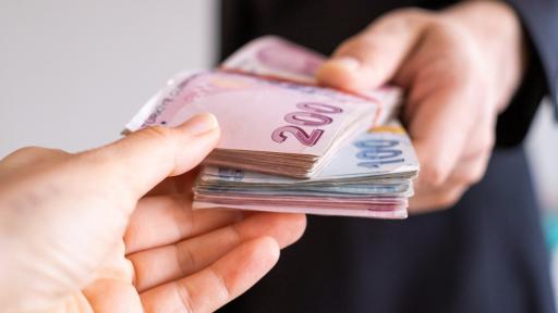 „Кръстена от баба Ванга“ взе 40 000 лв. от жена в Монтана, за да ѝ развали магия