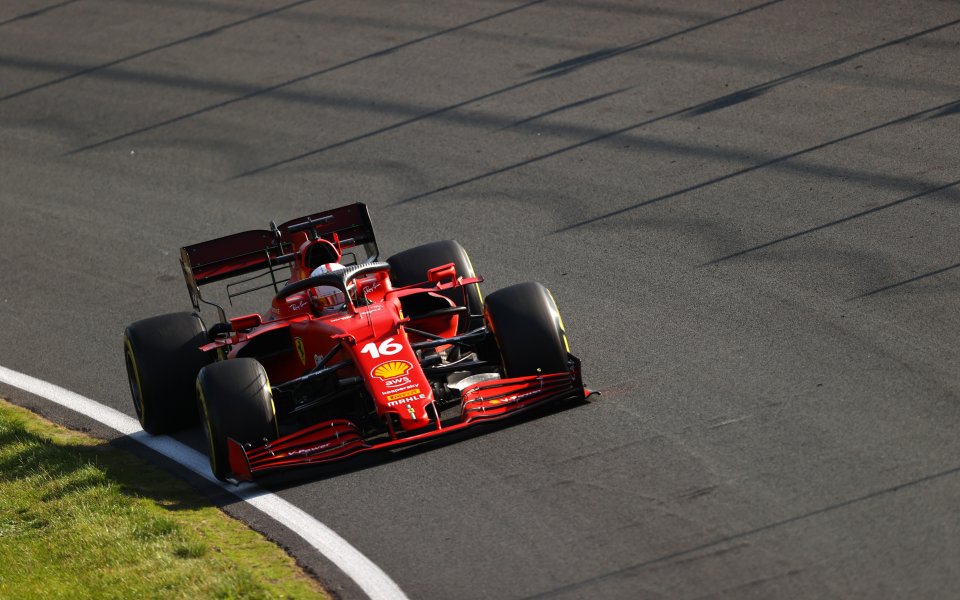 Пилотът на Ферари Шарл Льоклер даде най-доброто време във втората