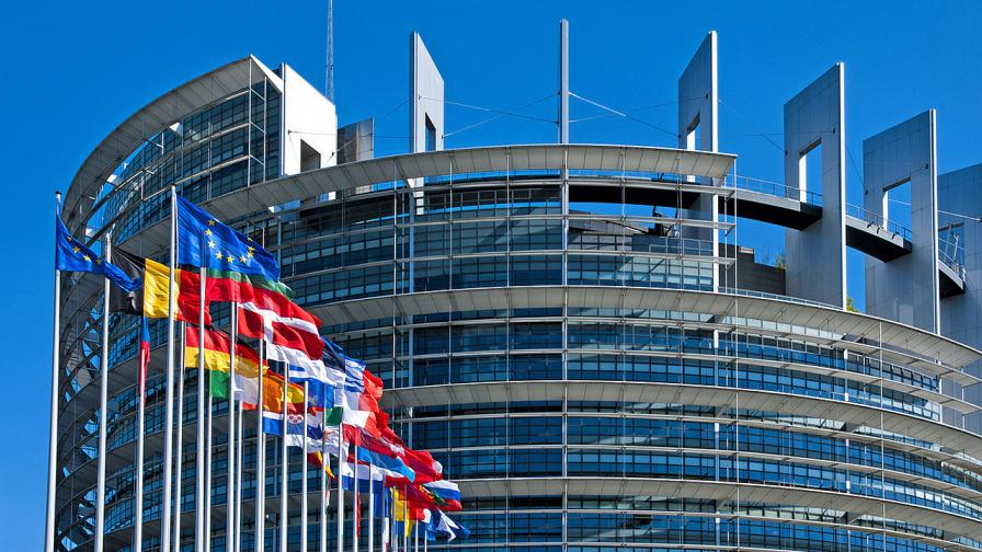 ЕП: Правото на аборт ще бъде основно в ЕС