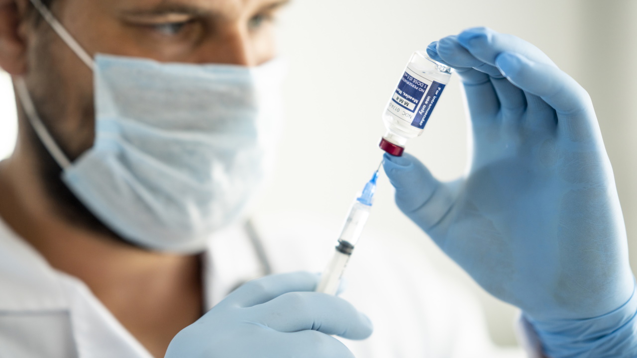 <p>Антиваксърите са до голяма степен отговорни за възраждането на морбилите, заболяването е било напът да бъде изкоренено в САЩ през 2000 г., благодарение на ваксината MMR.</p>