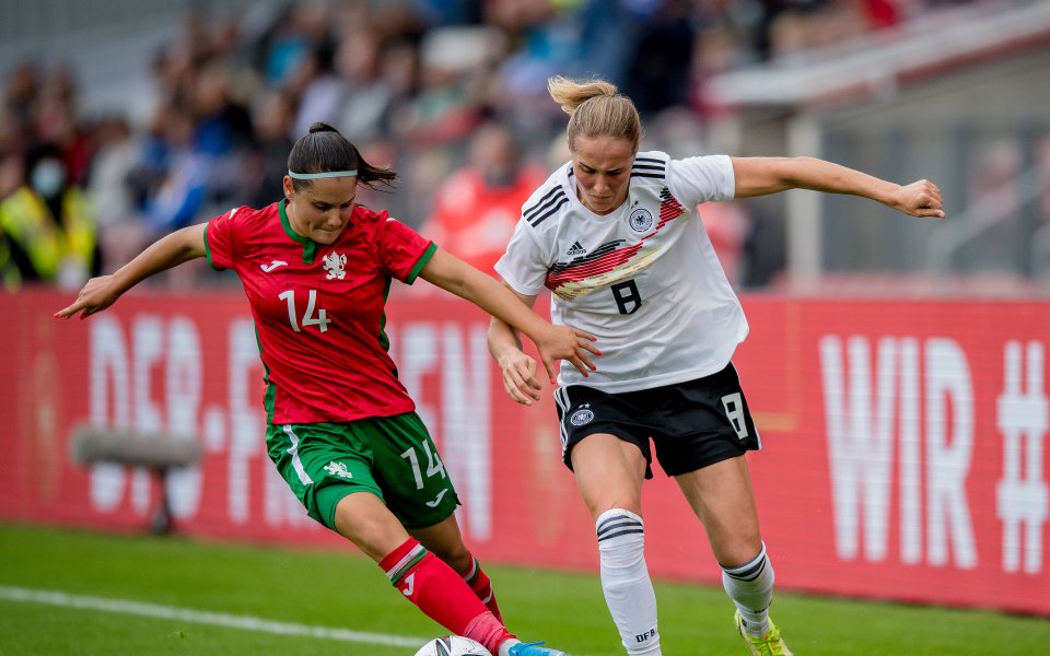 Българският национален женски отбор загуби с 0:7 от Германия в