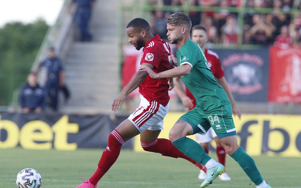 Отборите на Ботев Враца и ЦСКА играят при