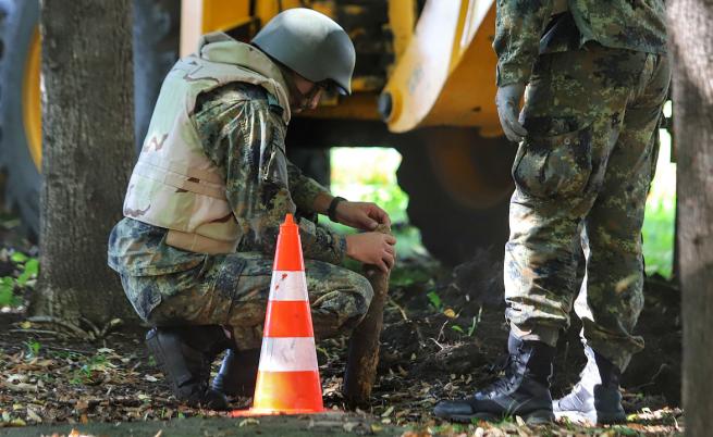Военна мина уби 19-годишно момче в Босна