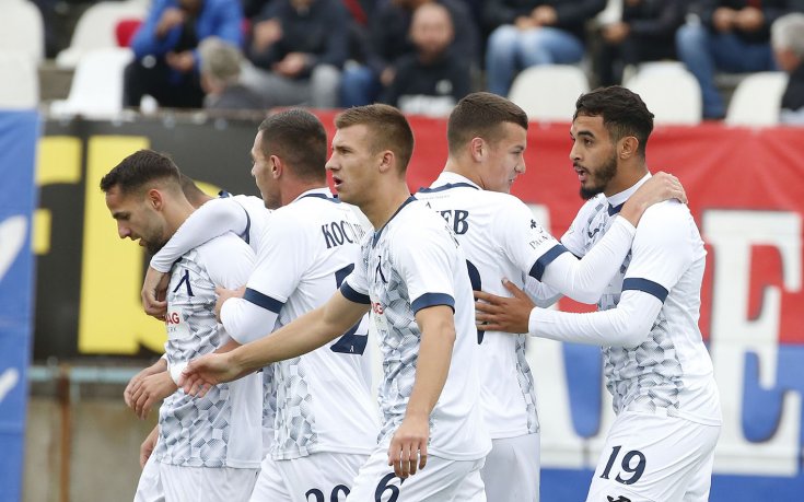 С агресия и преса Левски пречупи Марек за едно полувреме