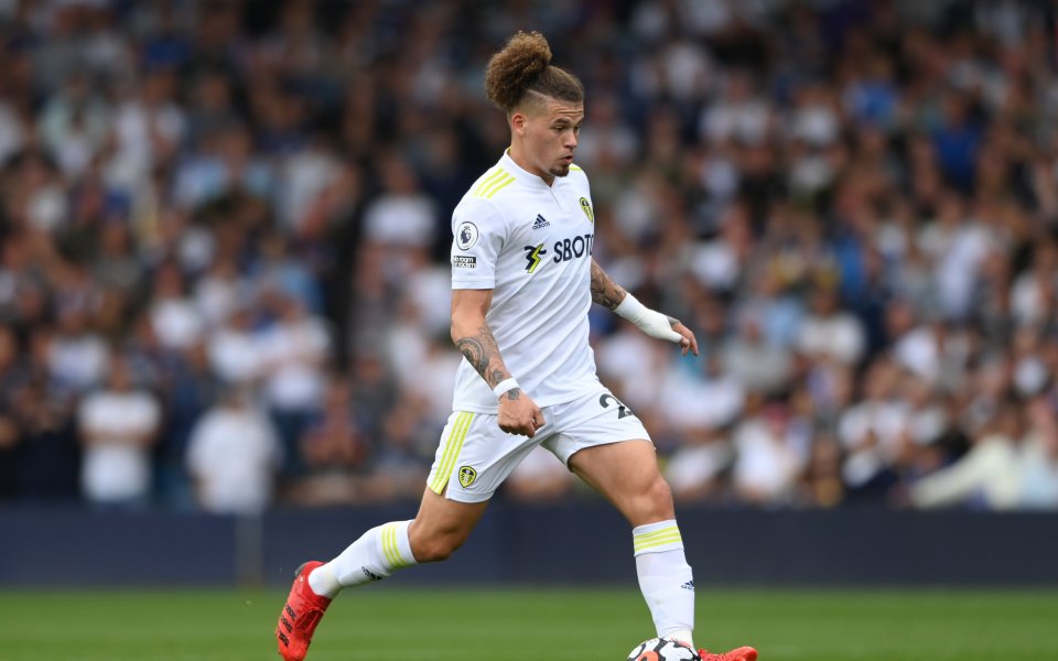 Манчестър Юнайтед се интересува от полузащитника на Лийдс Калвин Филипс,