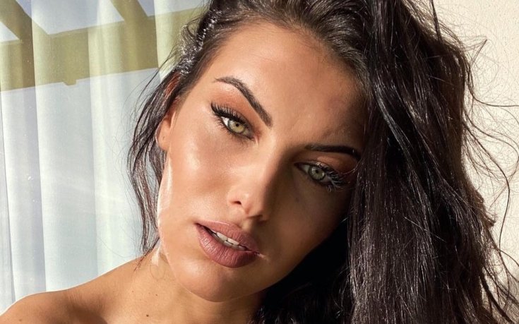 Убийствена красавица ще рекламира футбола в Италия