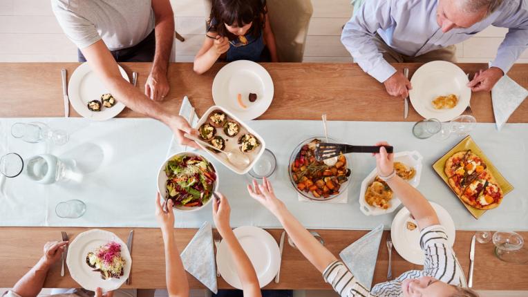  Как общата софра прави фамилията по-здраво 