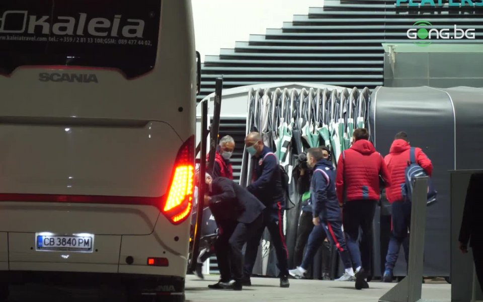 Цървена звезда е на "Хювефарма Арена" за сблъсъка с Лудогорец