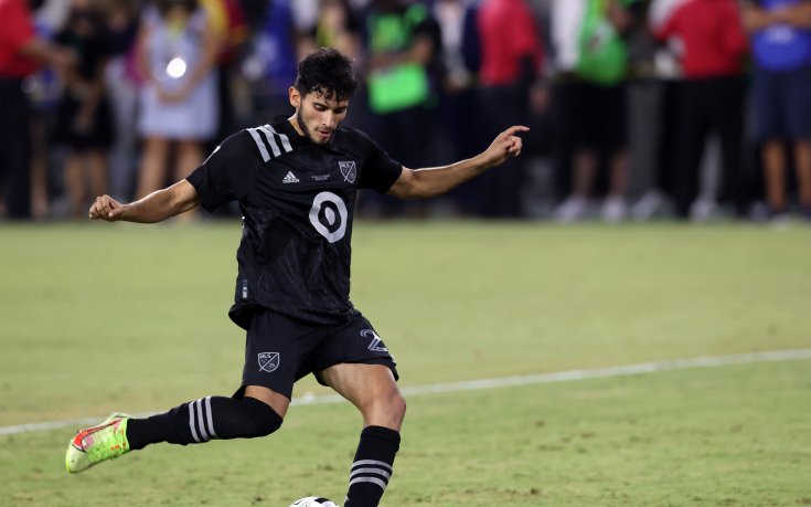 Байерн намери дългогодишен заместник на Левандовски