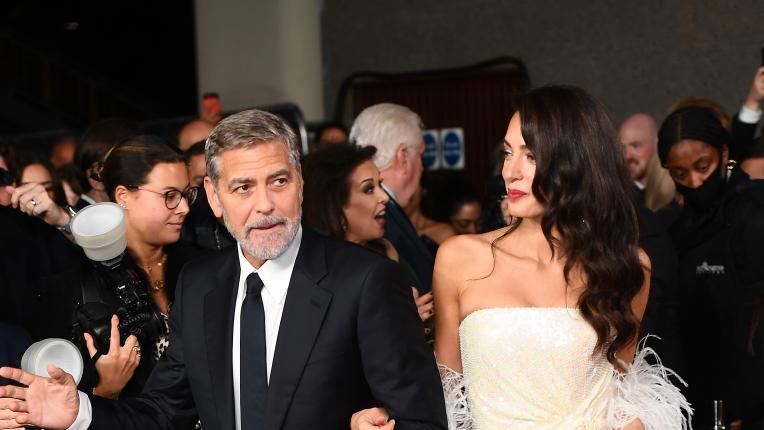  Амал и Джордж Клуни блестят по време на Лондонския кино фестивал 