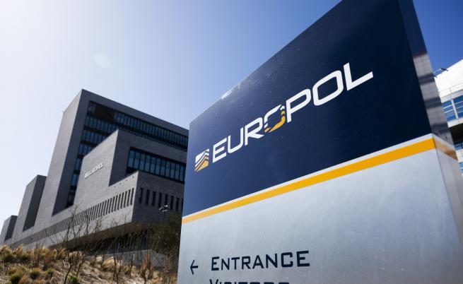 Европол: Престъпници сменят срокове на годност на храни